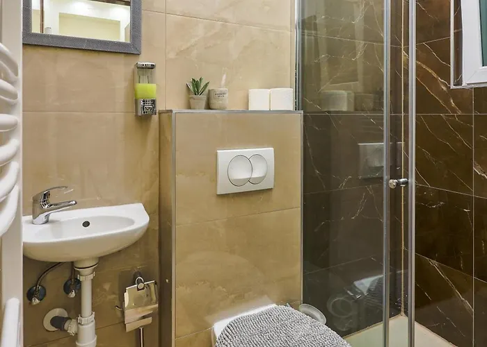 Elizabeth By True Estate Budapest